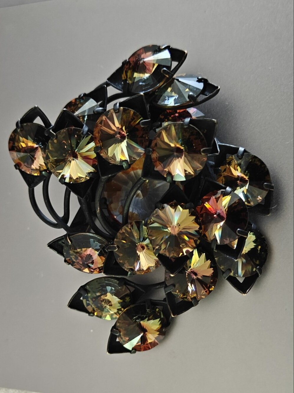 Superb Made In Austria Brooch With Rivoli Glass In Japanned Metal